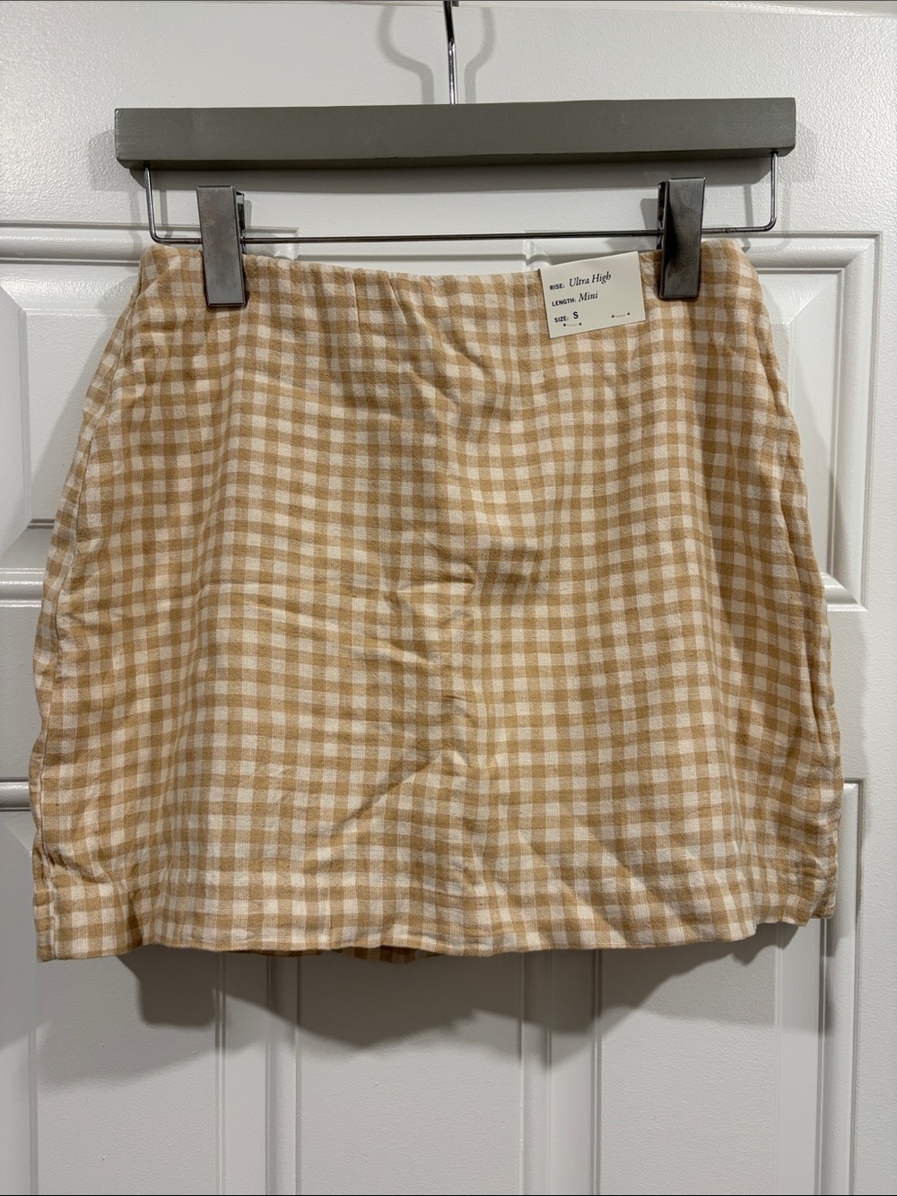 Abercrombie & Fitch Beige and White Gingham Mini Skirt